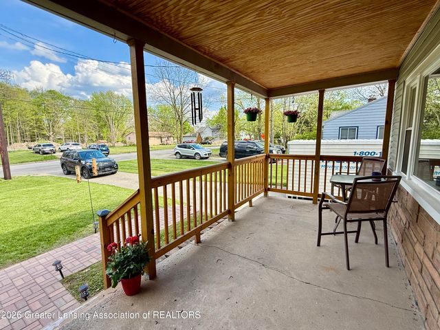 821 Clark Road, Lansing, MI 48917