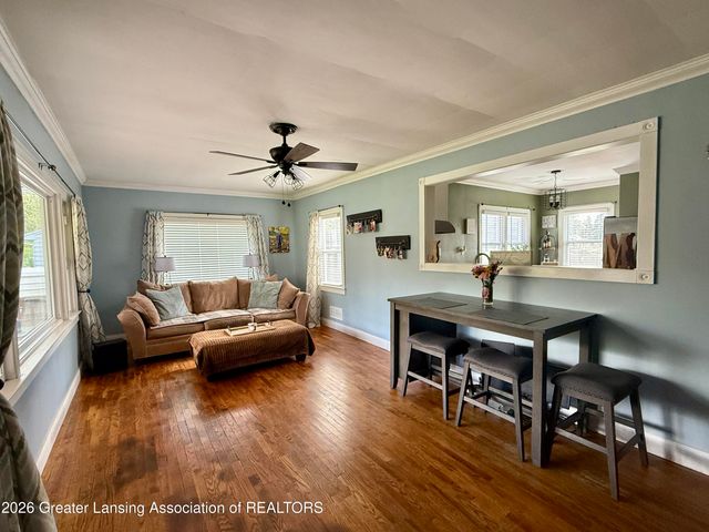 821 Clark Road, Lansing, MI 48917