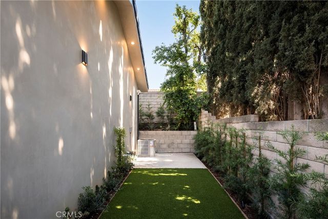 6212 Acadia Avenue A, Agoura Hills, CA 91301