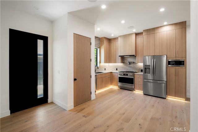6212 Acadia Avenue A, Agoura Hills, CA 91301