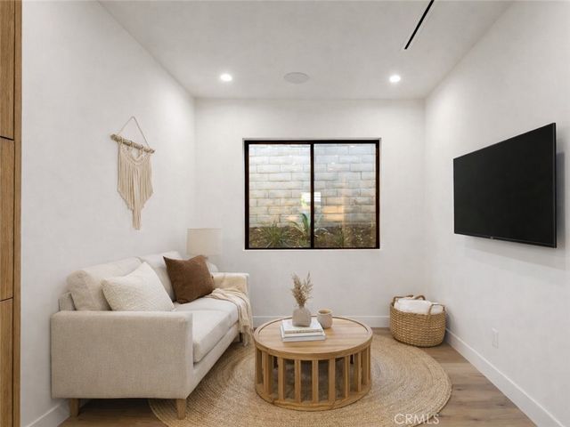 6212 Acadia Avenue A, Agoura Hills, CA 91301