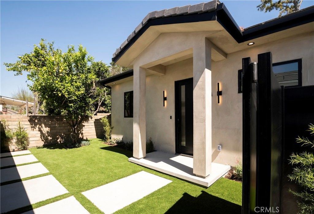 6212 Acadia Avenue A, Agoura Hills, CA 91301