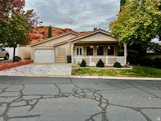 1050 W RED HILLS PKWY #64, Washington, UT 84780