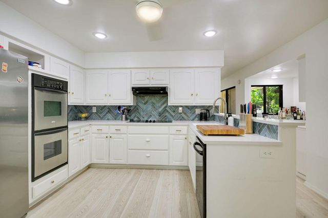 2412 Deer PASS, Austin, TX 78746
