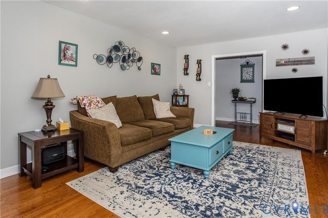 4512 Wraywood Ave, Chester, VA 23831