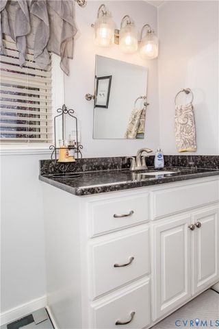 4512 Wraywood Ave, Chester, VA 23831