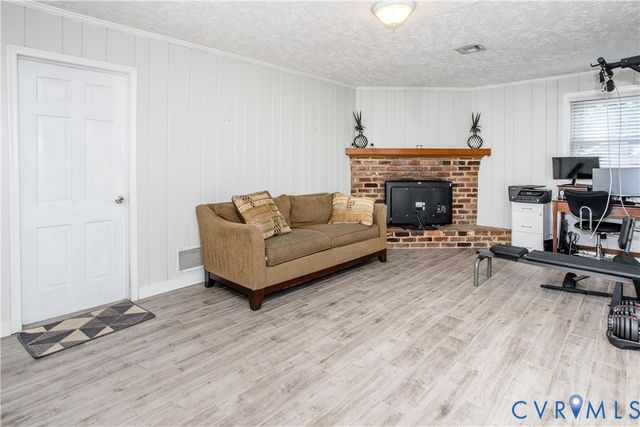 4512 Wraywood Ave, Chester, VA 23831
