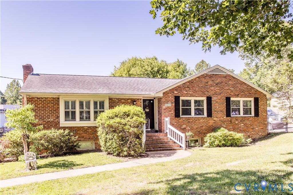 4512 Wraywood Ave, Chester, VA 23831