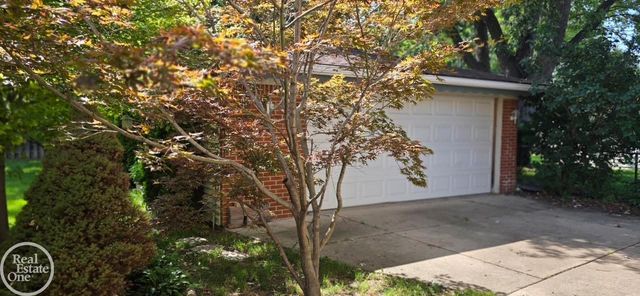 31705 Saint Margaret Street, St Clair Shores, MI 48082