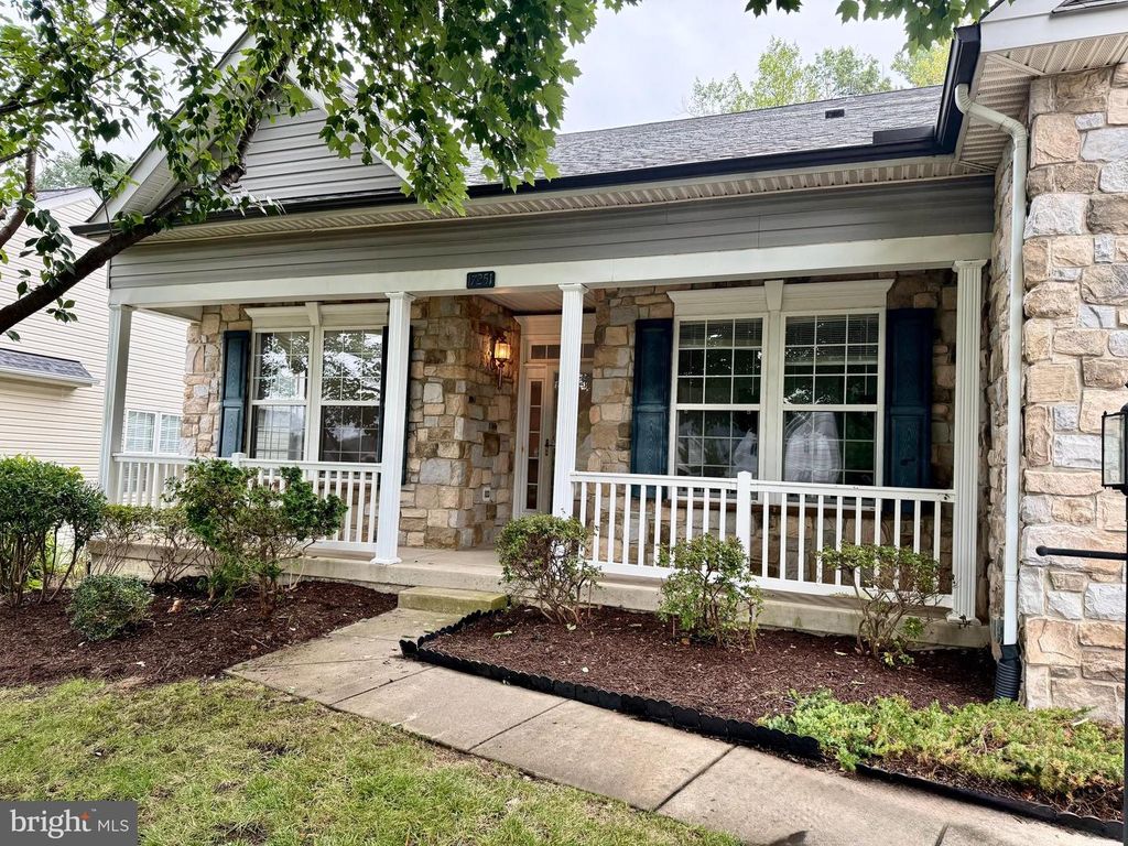 17251 FOUR SEASONS DR, Dumfries, VA 22025