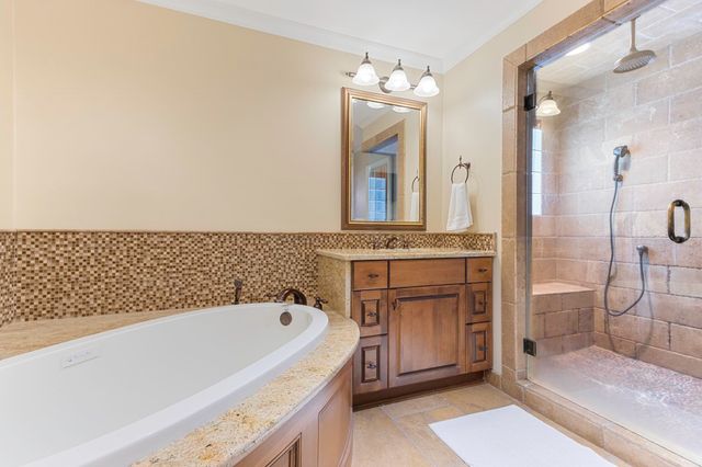 754 VALLEYBROOK DR, Memphis, TN 38120