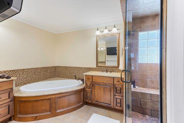 754 VALLEYBROOK DR, Memphis, TN 38120