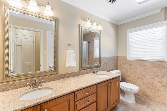 754 VALLEYBROOK DR, Memphis, TN 38120