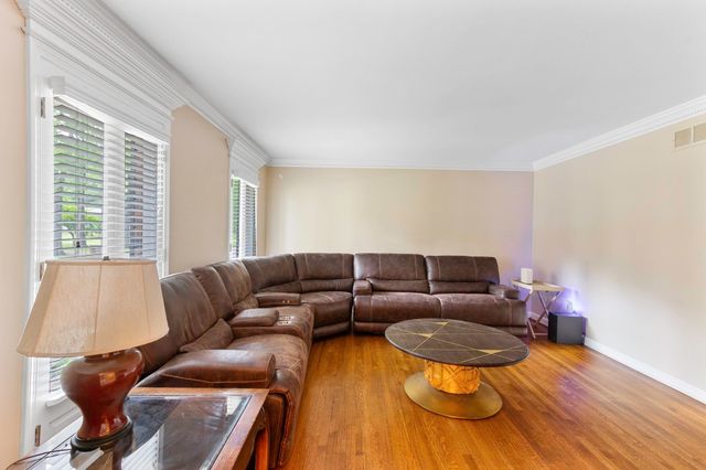 754 VALLEYBROOK DR, Memphis, TN 38120