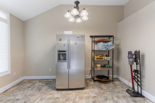 754 VALLEYBROOK DR, Memphis, TN 38120