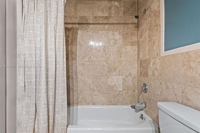 341 NW 147th St, Miami, FL 33168