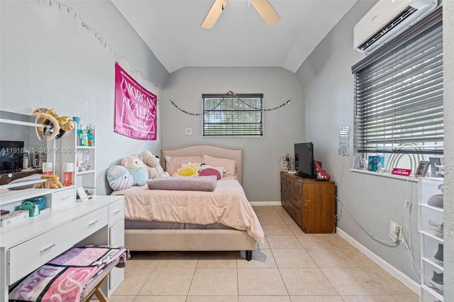 341 NW 147th St, Miami, FL 33168