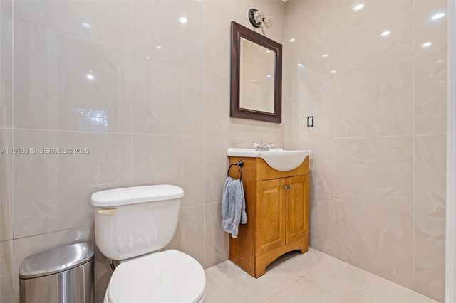 341 NW 147th St, Miami, FL 33168