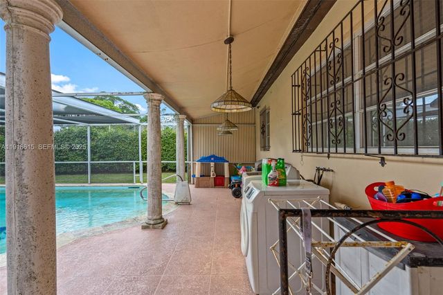 341 NW 147th St, Miami, FL 33168