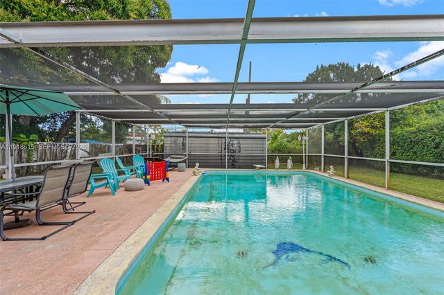 341 NW 147th St, Miami, FL 33168