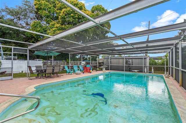 341 NW 147th St, Miami, FL 33168