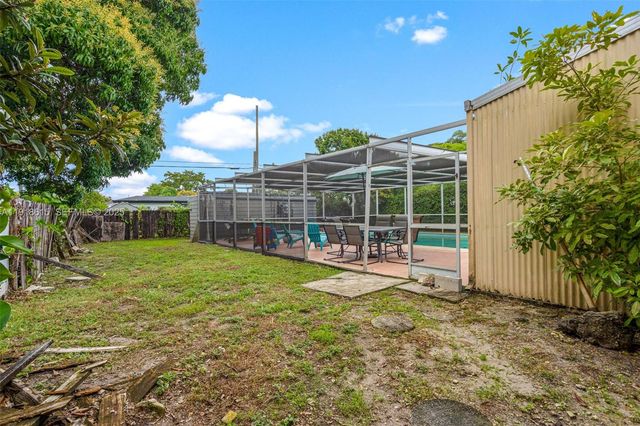 341 NW 147th St, Miami, FL 33168