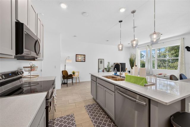 864 LONGBOAT DRIVE, Davenport, FL 33896