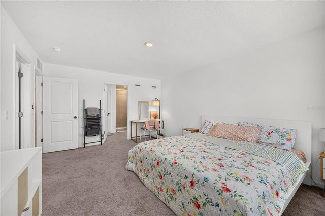 864 LONGBOAT DRIVE, Davenport, FL 33896