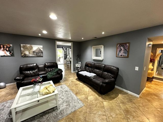 2221 Gershwin Place, Oxnard, CA 93033