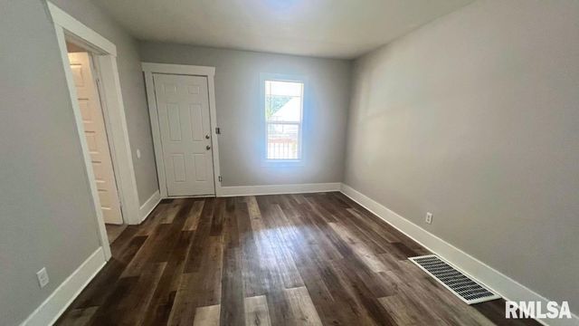 121 S WESLEY Street, Springfield, IL 62703