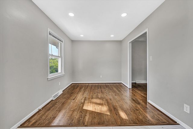 5225 Florist RD, Roanoke, VA 24019