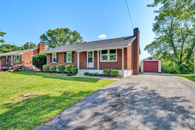 5225 Florist RD, Roanoke, VA 24019