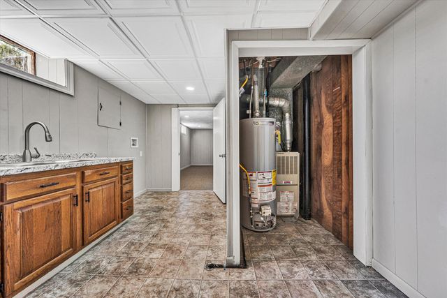 5225 Florist RD, Roanoke, VA 24019