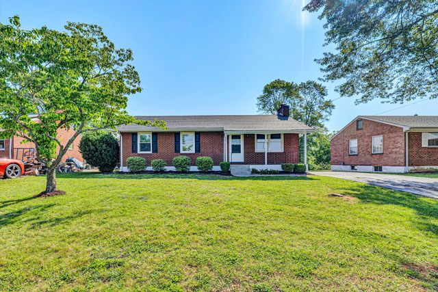 5225 Florist RD, Roanoke, VA 24019