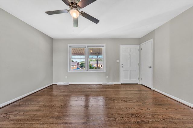 5225 Florist RD, Roanoke, VA 24019