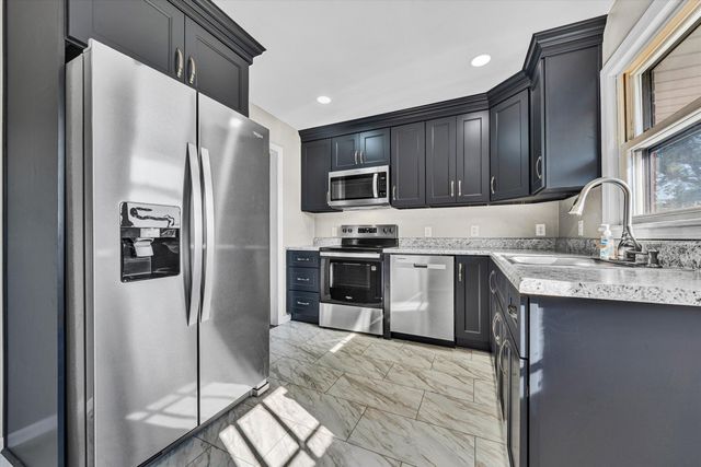 5225 Florist RD, Roanoke, VA 24019