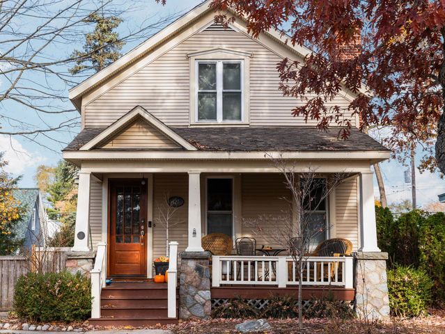 427 Washington Street, Traverse City, MI 49684