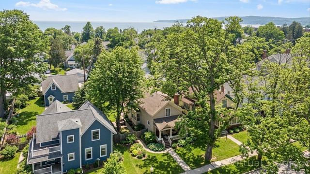 427 Washington Street, Traverse City, MI 49684