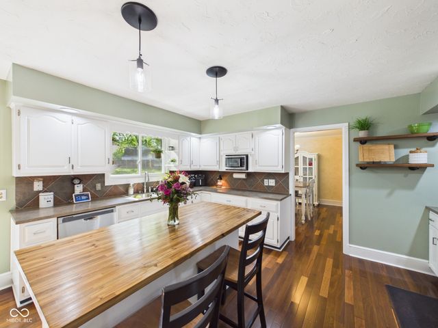 1822 Williams Way E, Anderson, IN 46011