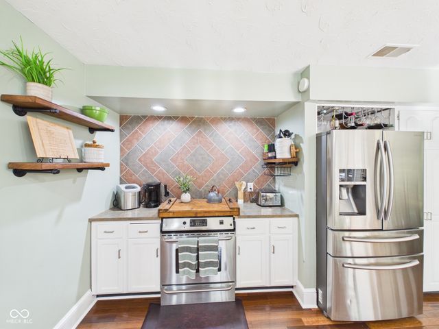 1822 Williams Way E, Anderson, IN 46011