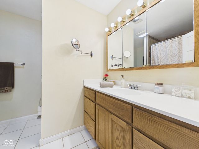 1822 Williams Way E, Anderson, IN 46011