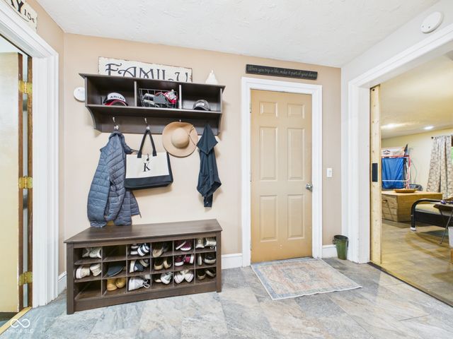 1822 Williams Way E, Anderson, IN 46011