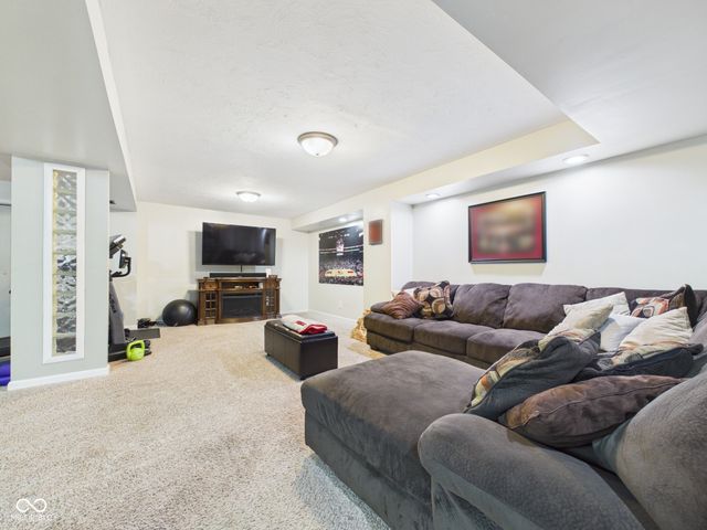 1822 Williams Way E, Anderson, IN 46011