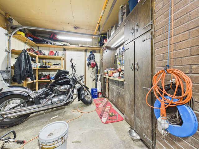 1822 Williams Way E, Anderson, IN 46011