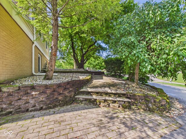 1822 Williams Way E, Anderson, IN 46011