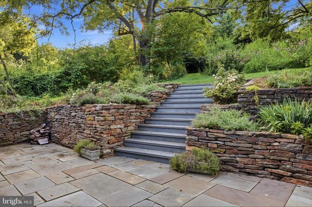 522 SPROUL RD, Villanova, PA 19085