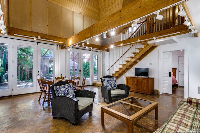 218 WASHINGTON A, San Antonio, TX 78204