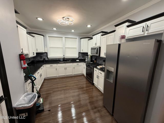 202 Panola Avenue, Batesville, MS 38606