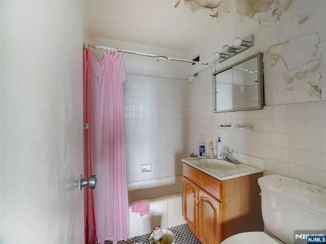 377 Harrison Street, East Orange, NJ 07018