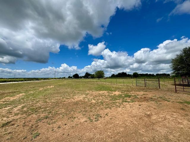 1970 County Road 262, Stephenville, TX 76401